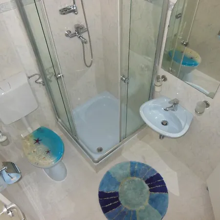 Apartman 펜션 *