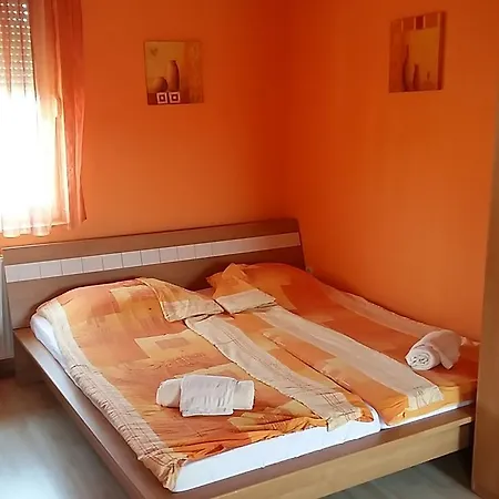 Apartman 펜션 *
